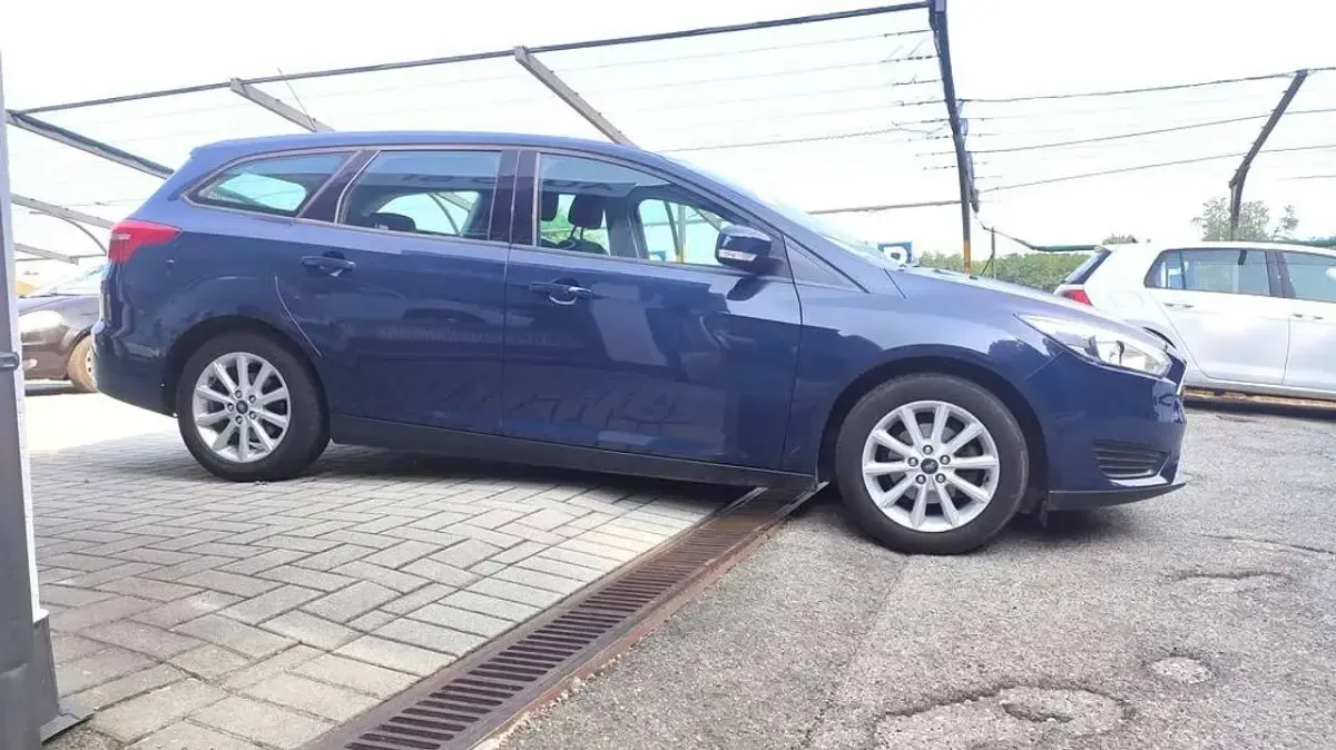 Usata Ford Focus 101 CV (74 kW) 2017 Blu/azzurro Station wagon