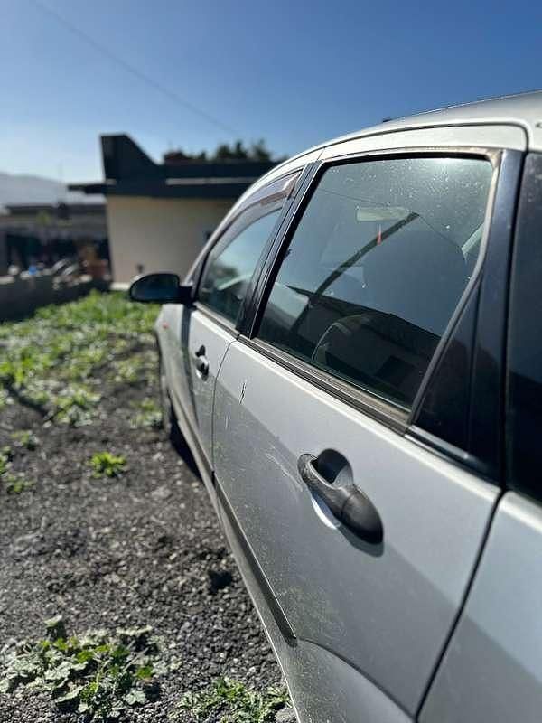 Usata Ford Focus Ghia 116 CV (85 kW) 2003 Berlina