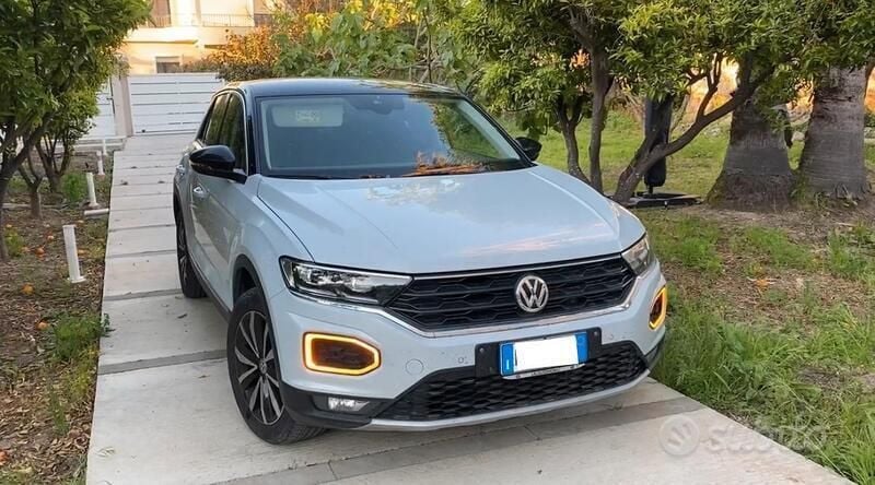 Usata VW T-Roc 116 CV (85 kW) 2018 Bianco SUV