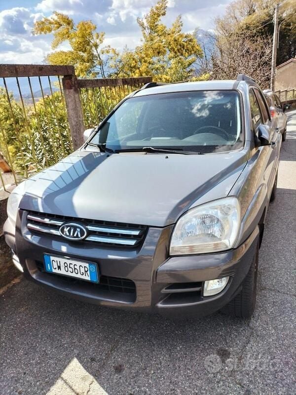 Usata Kia Sportage 141 CV (103 kW) 2005 Grigio SUV