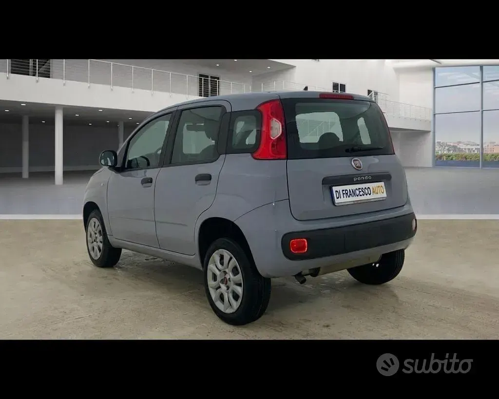 Usado Fiat Panda Easy 80 HP (58 kW) 2018 Cinzento Citadino