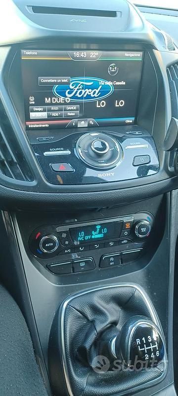 Usata Ford Kuga 150 CV (110 kW) 2016 Grigio SUV