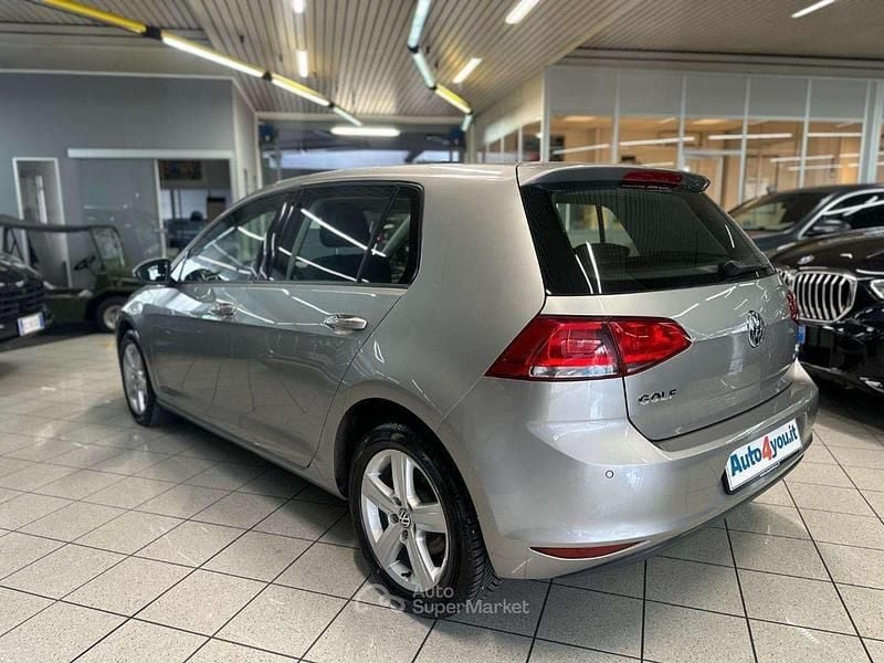 Usata VW Golf VII Comfortline 85 CV (62 kW) 2013 Sabbia Berlina
