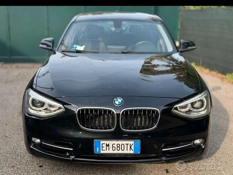 Usata BMW 120 Sport Line 184 CV (135 kW) 2012 Nero Utilitaria