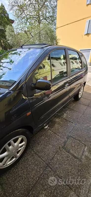 Usata Renault Scénic 2002 Grigio Monovolume