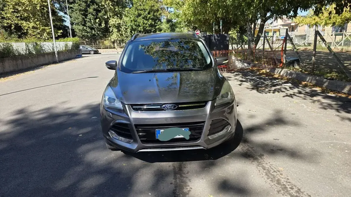 Usata Ford Kuga Titanium 163 CV (119 kW) 2013 Grigio SUV