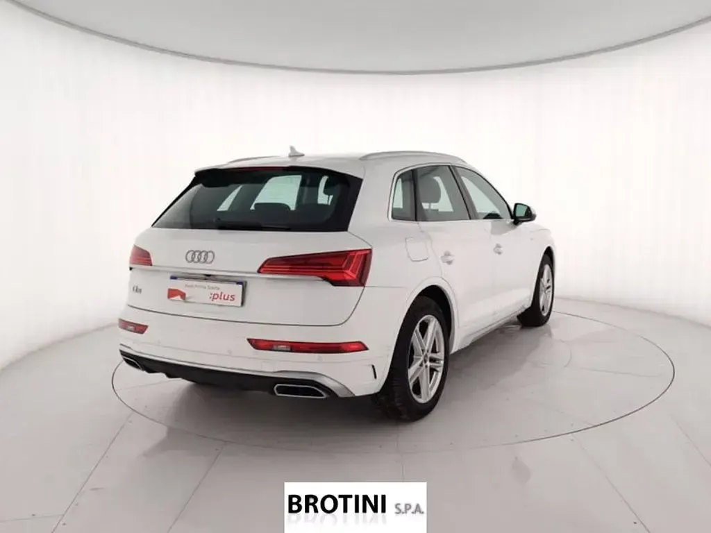 Begagnad Audi Q5 S-Line 163 HK (119 kW) 2022 Vit SUV