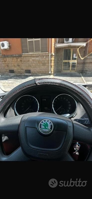 Usata Skoda Yeti 105 CV (77 kW) 2012 Bianco SUV