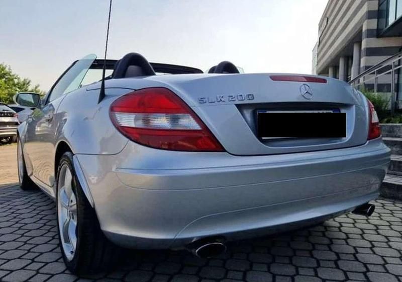 Usata Mercedes SLK200 163 CV (119 kW) 2004 Argento Cabrio