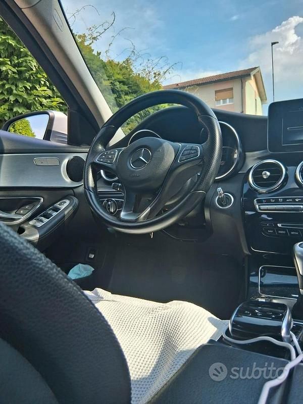 Usata Mercedes C200 135 CV (99 kW) 2016 Grigio Berlina
