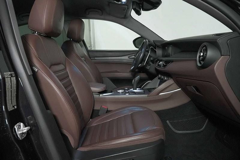 Usata Alfa Romeo Stelvio Ti 209 CV (153 kW) 2021 Nero SUV