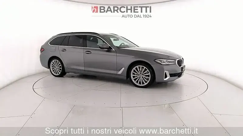 Usata BMW 530 Luxury Line 249 CV (183 kW) 2023 Grigio Station wagon