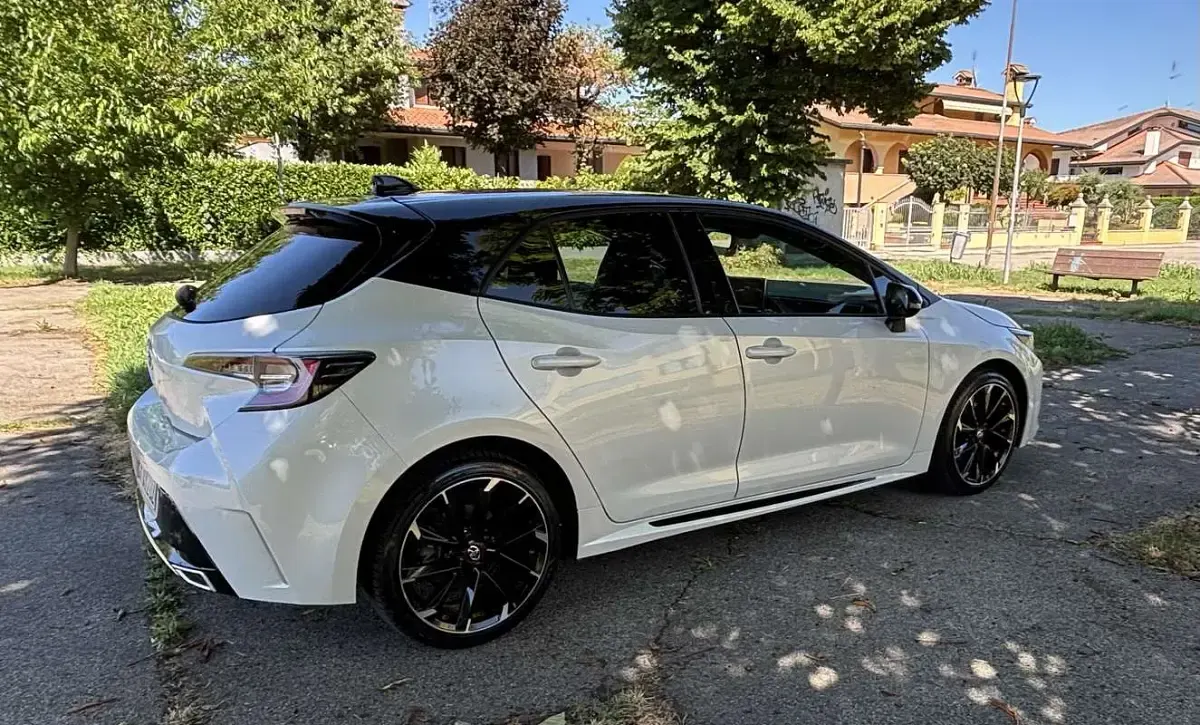 Usata Toyota Corolla Sport 177 CV (130 kW) 2022 Bianco Berlina