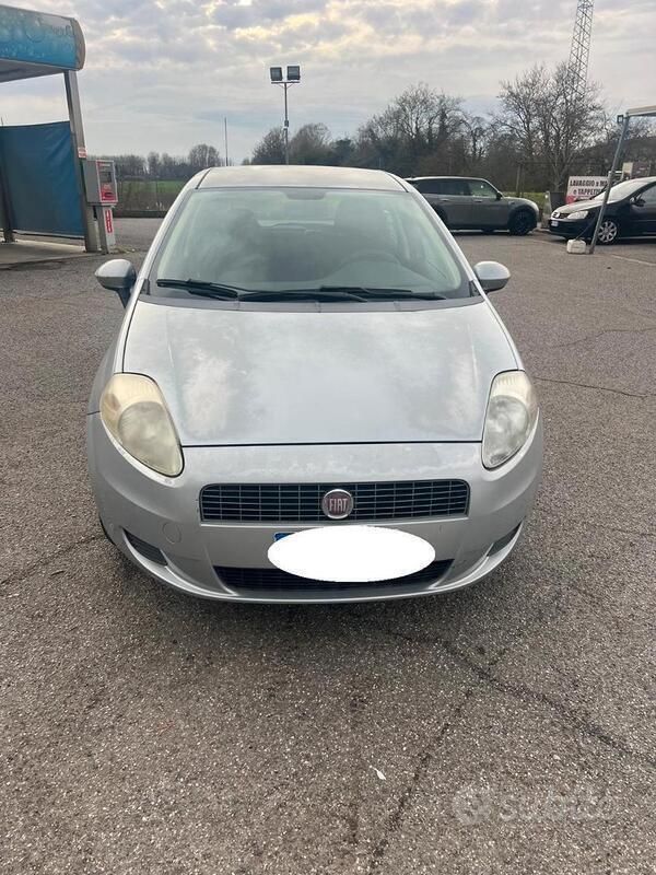 Usata Fiat Grande Punto 65 CV (47 kW) 2008 Grigio Utilitaria
