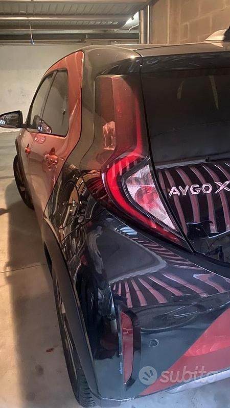Usata Toyota Aygo X 72 CV (52 kW) 2022 Rosso SUV