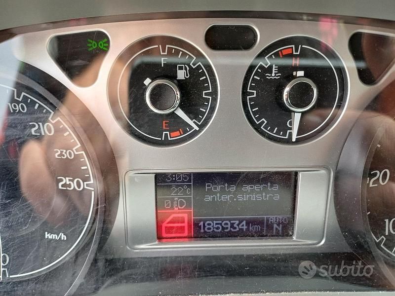 Usata Lancia Delta 80 CV (58 kW) 2008 Nero Utilitaria