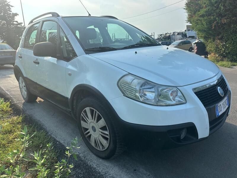 Usata Fiat Sedici Dynamic 120 CV (88 kW) 2006 Bianco SUV