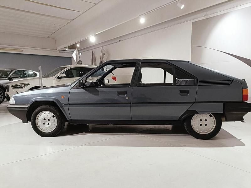 Usata Citroën BX 70 CV (51 kW) 1988 Grigio Berlina