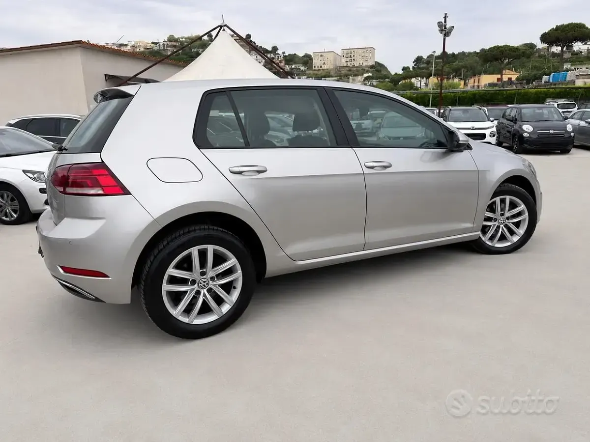 Usata VW Golf VII Business 116 CV (85 kW) 2019 Grigio Berlina