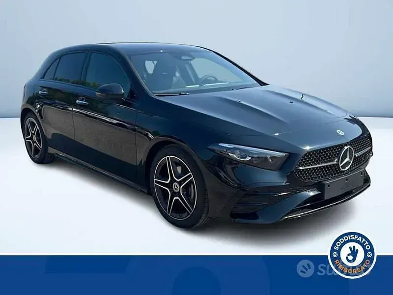 Nuova Mercedes A180 AMG 116 CV (85 kW) 2026 Nero Berlina