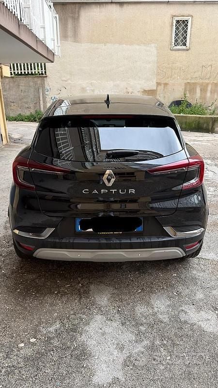 Usata Renault Captur Techno 101 CV (74 kW) 2024 Nero SUV