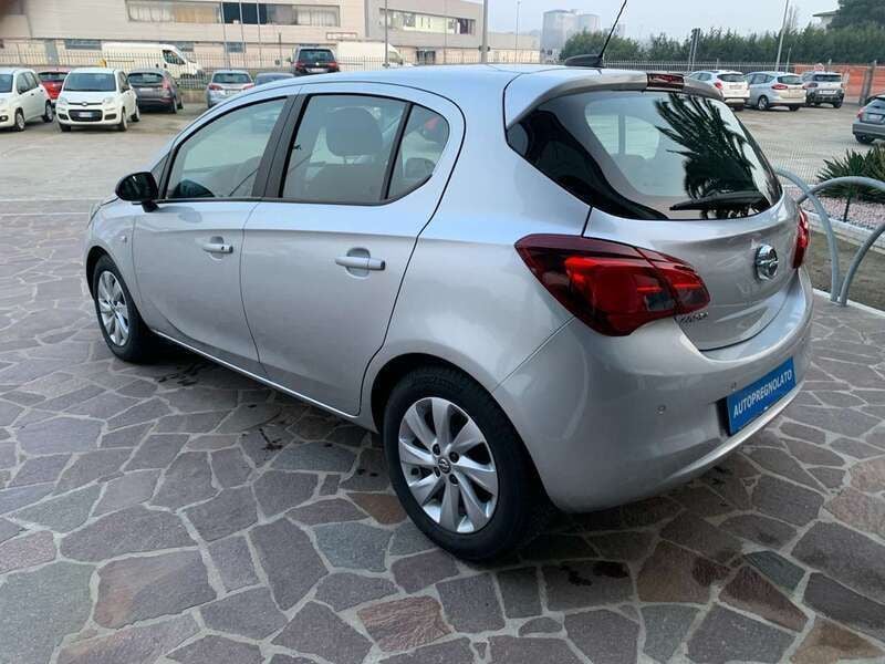 Usata Opel Corsa 75 CV (55 kW) 2019 Argento Berlina