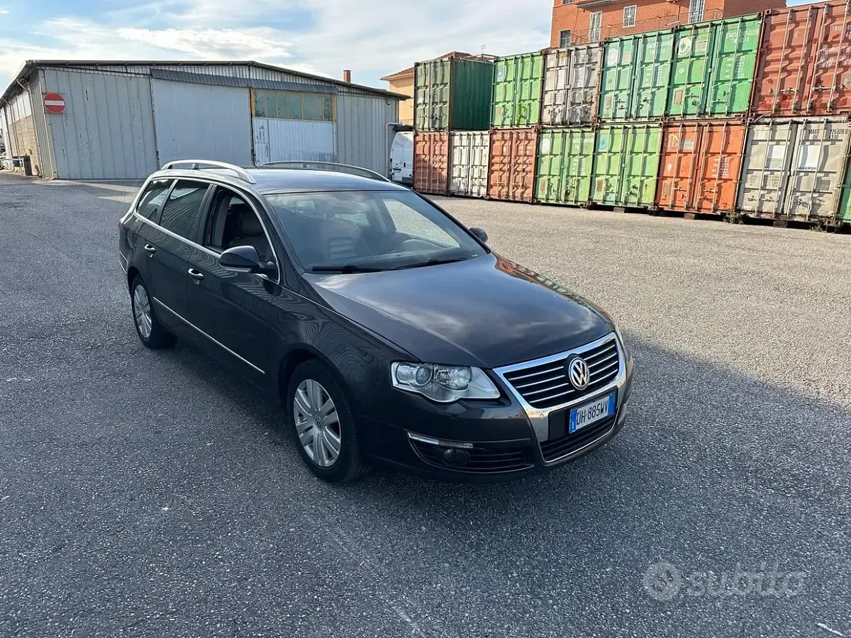 Usata VW Passat Highline 140 CV (102 kW) 2008 Berlina
