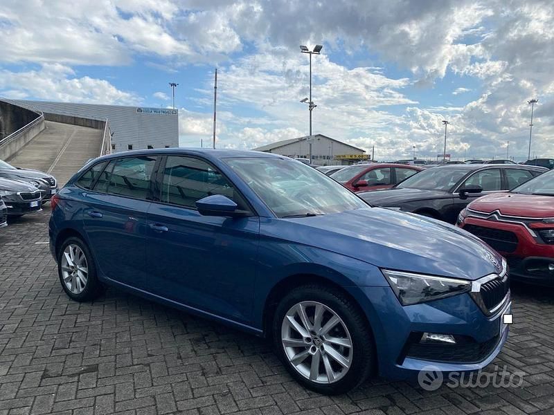 Usata Skoda 110 R Style 110 CV (80 kW) 2021 Blu Berlina