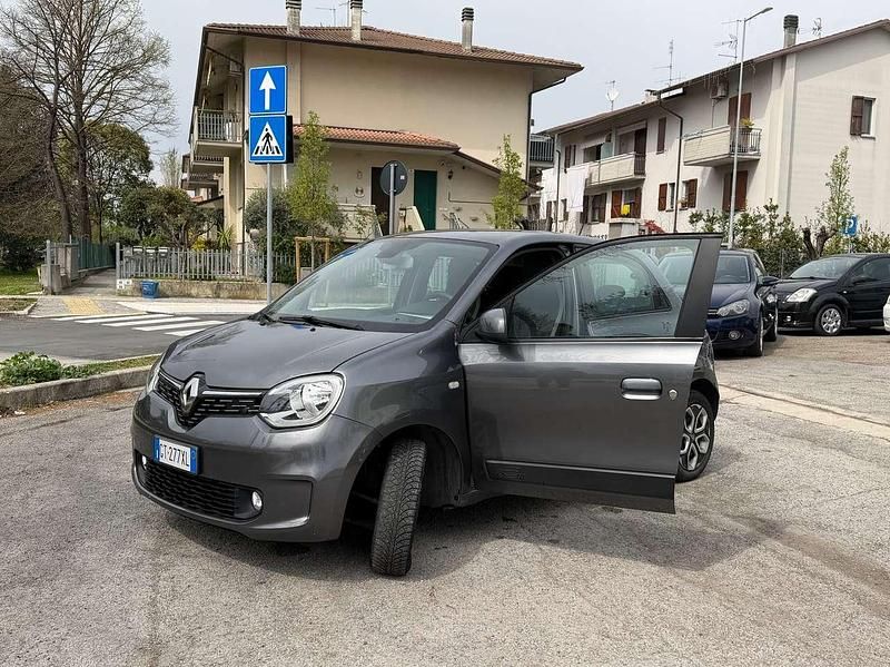 Usata Renault Twingo Intens 65 CV (47 kW) 2019 Grigio Utilitaria