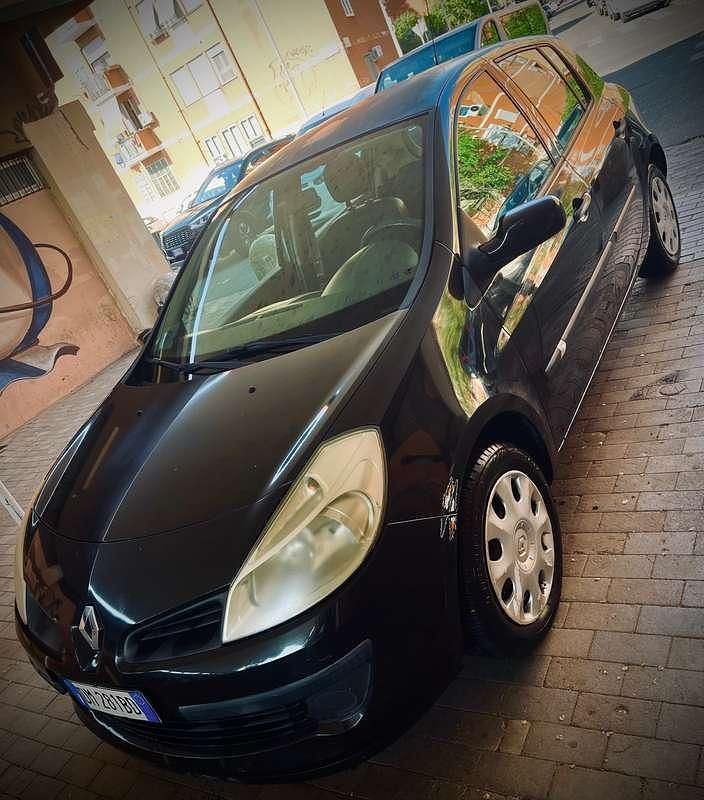 Usata Renault Clio II 68 CV (50 kW) 2008 Nero Berlina