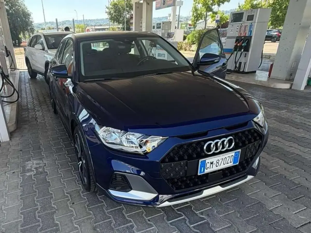 Usata Audi A1 Ambiente 95 CV (69 kW) 2023 Blu/azzurro SUV