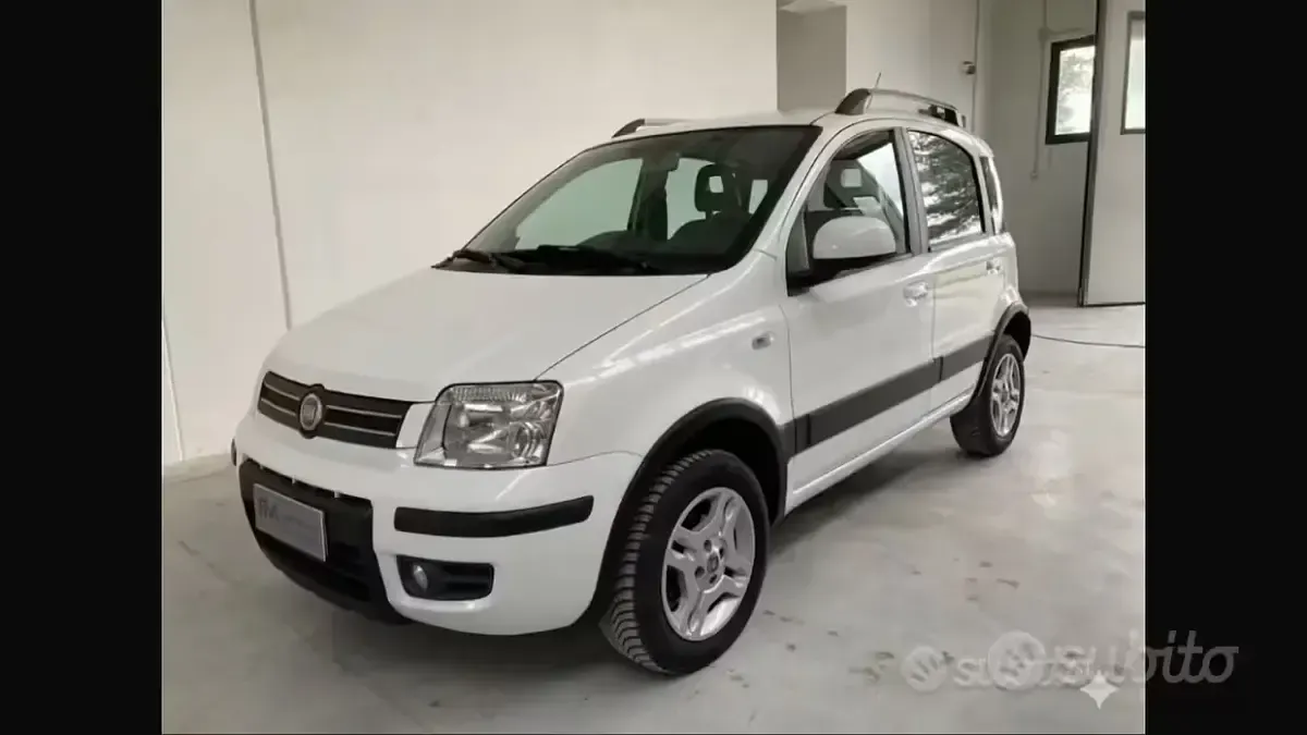 Usata Fiat Panda Climbing 60 CV (44 kW) 2010 Bianco Utilitaria