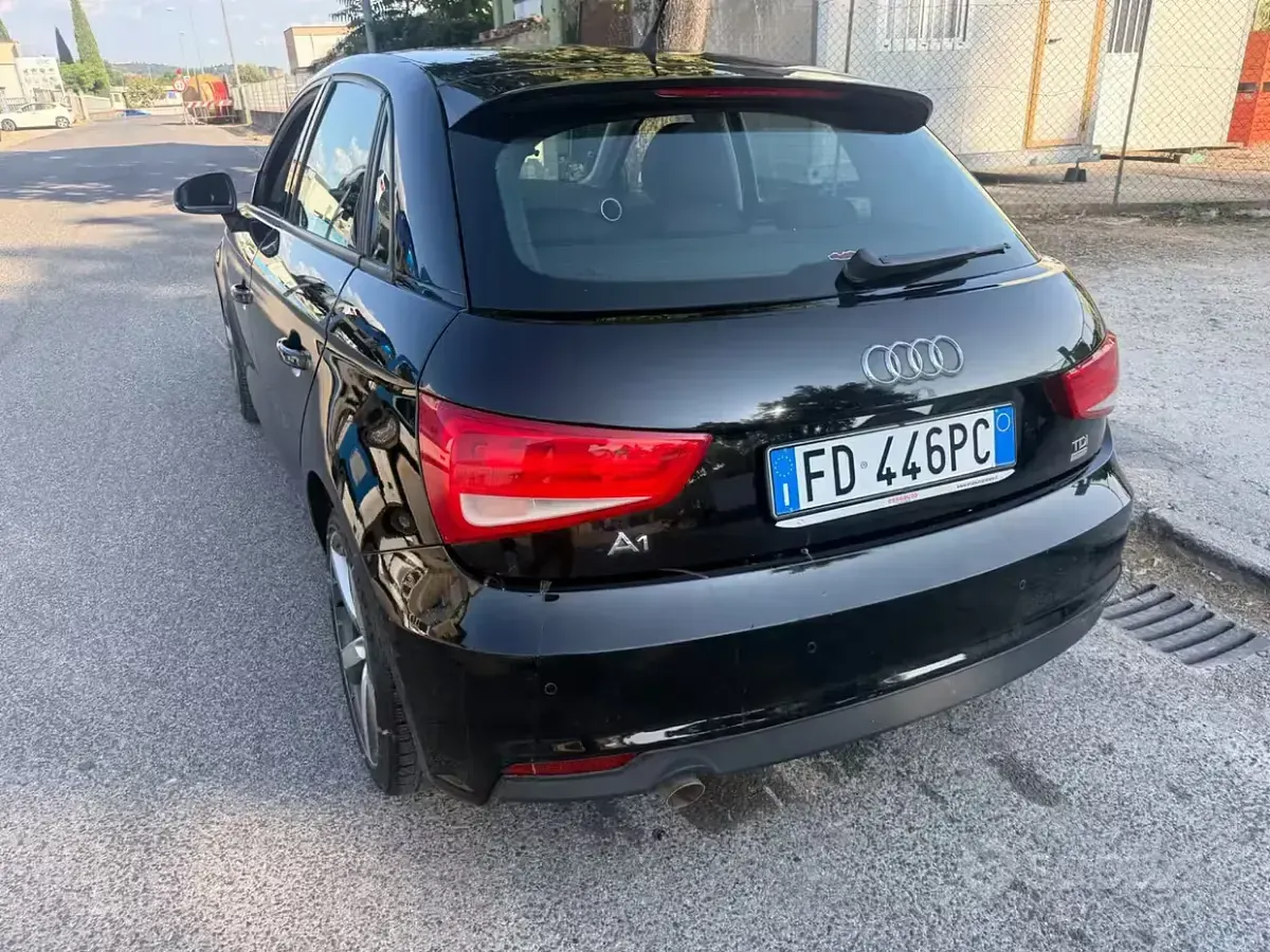 Usata Audi A1 Admired 90 CV (66 kW) 2016 Nero Utilitaria