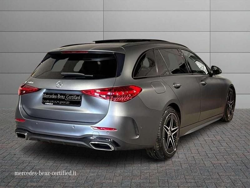 Usata Mercedes C300e Premium 265 CV (194 kW) 2022 Grigio selenite magno designo Station wagon
