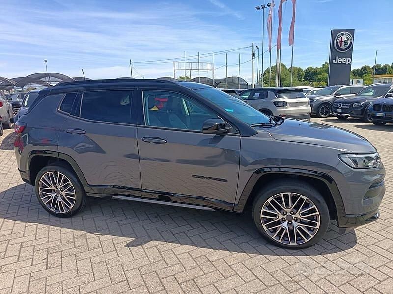 Usata Jeep Compass 131 CV (96 kW) 2024 Grigio SUV