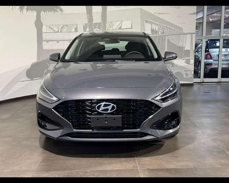 Usata Hyundai i30 99 CV (72 kW) 2024 Grigio Berlina