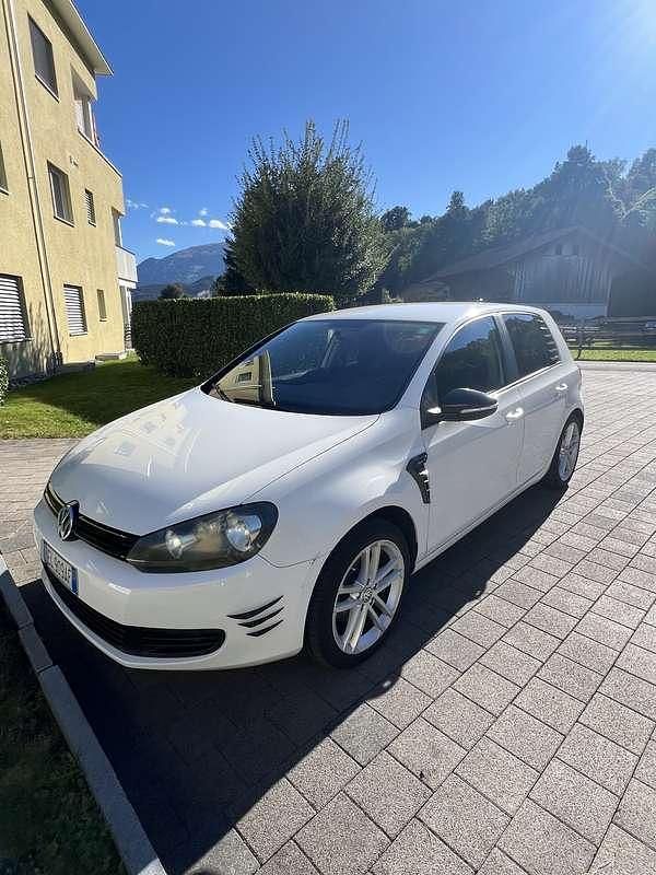 Usata VW Golf VII Highline 105 CV (77 kW) 2012 Berlina