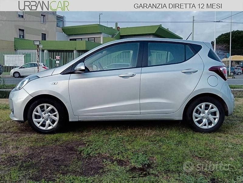 Usata Hyundai i10 69 CV (50 kW) 2017 Grigio Utilitaria