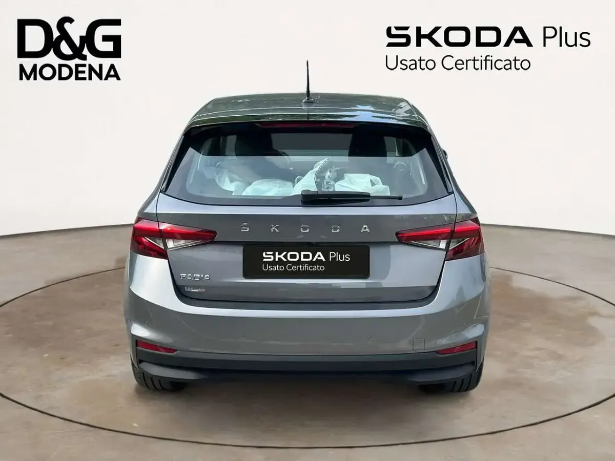 Usata Skoda Fabia Ambition 80 CV (58 kW) 2023 Grigio Utilitaria