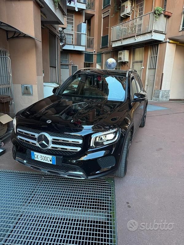 Nero Usata 2022 Mercedes GLB200 SUV | 33.900 € (Ottimo prezzo) - Immagine 1/4