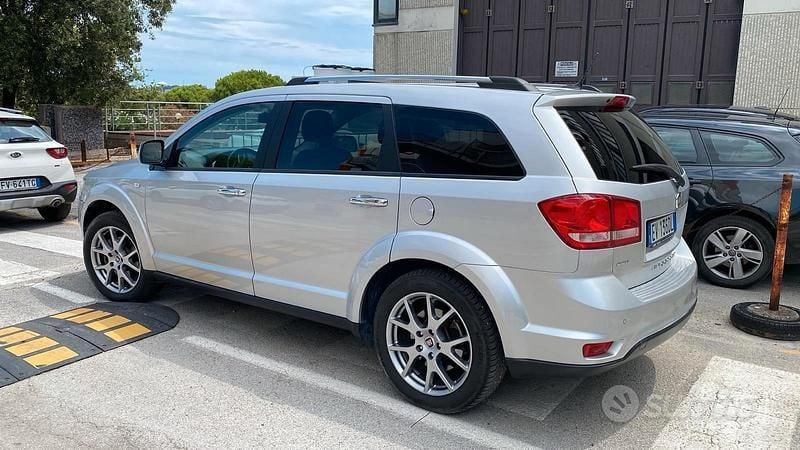 Usata Fiat Freemont 170 CV (125 kW) 2014 Grigio SUV