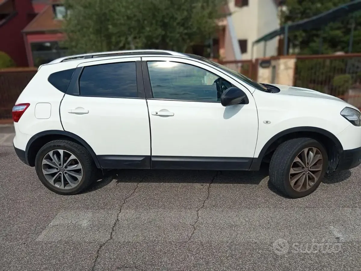 Usata Nissan Qashqai 2012 Bianco SUV
