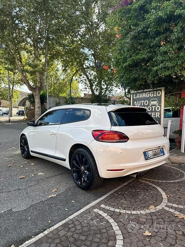 Usata VW Scirocco 140 CV (102 kW) 2012 Bianco Coupé