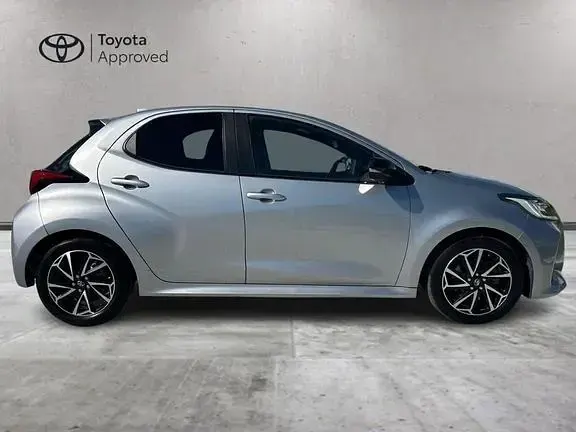 Usata Toyota Yaris Lounge 2022 Grigio Utilitaria