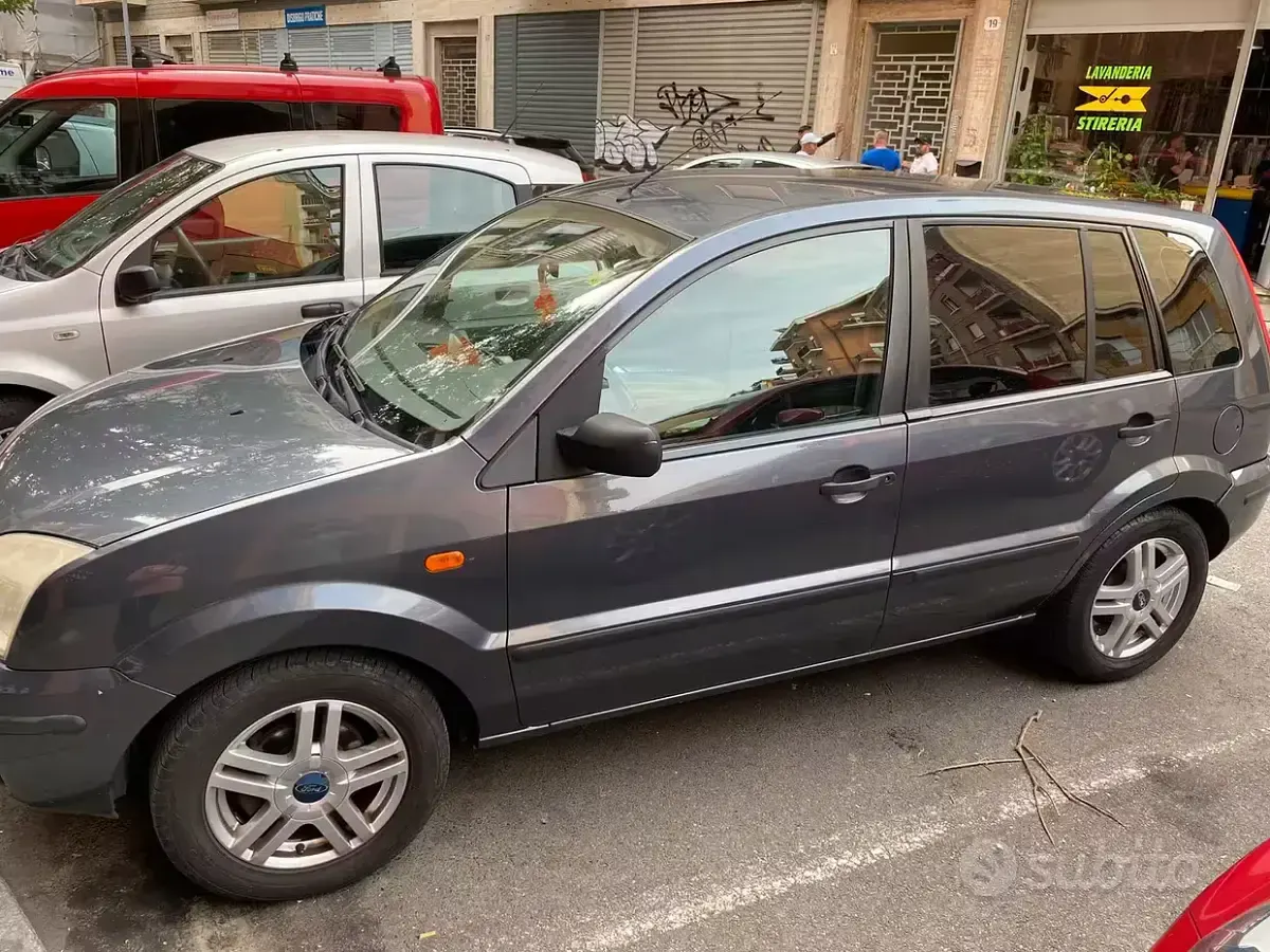 Usata Ford Fusion 101 CV (74 kW) 2003 Utilitaria