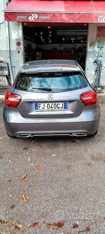 Usata Mercedes A200 Premium 136 CV (100 kW) 2017 Grigio Berlina