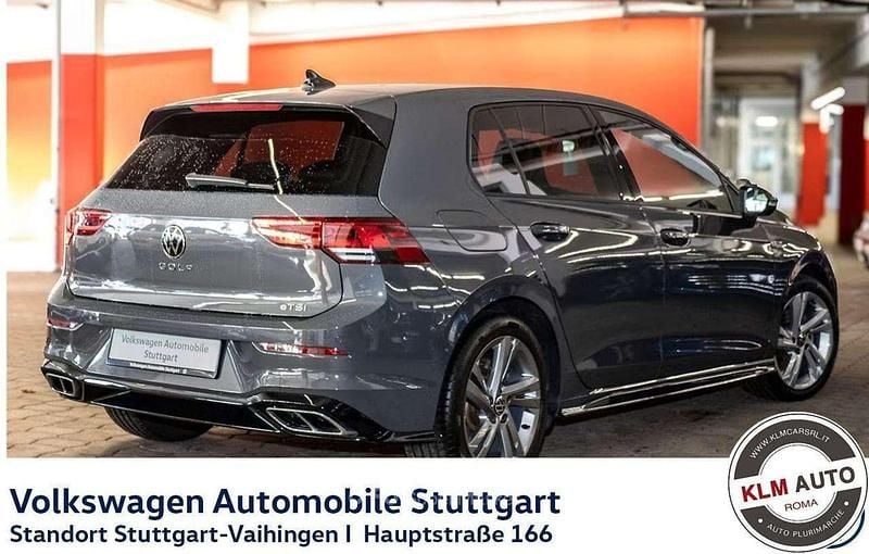 Usata VW Golf VIII R-line 131 CV (96 kW) 2022 Grigio scuro Berlina