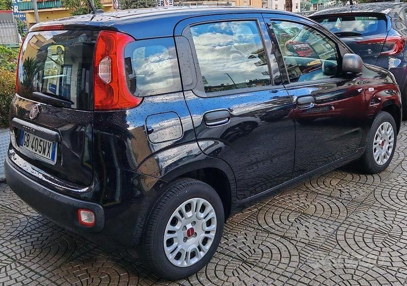 Usata Fiat Panda Easy 69 CV (50 kW) 2020 Nero Utilitaria