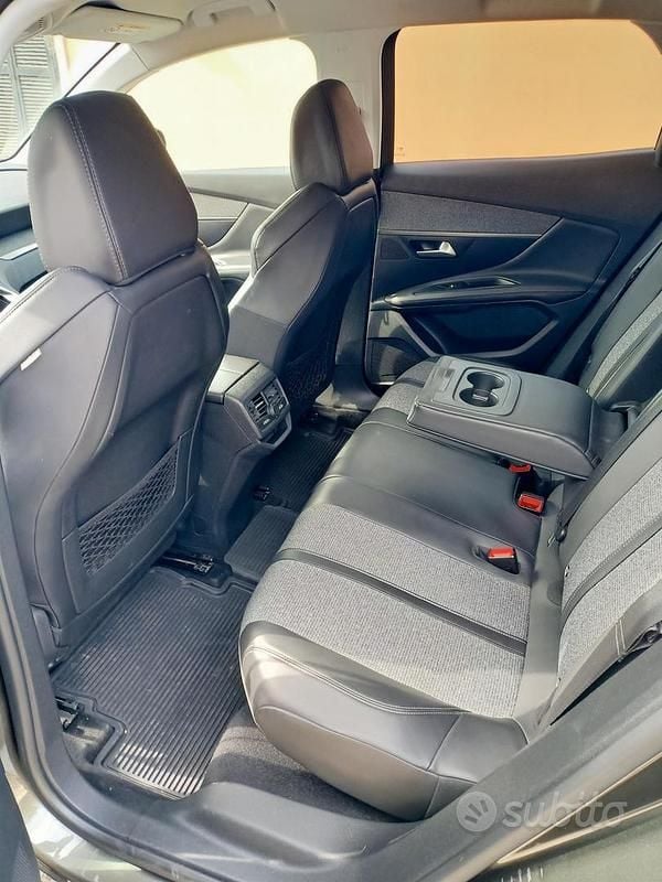 Usata Peugeot 3008 Allure 131 CV (96 kW) 2018 SUV