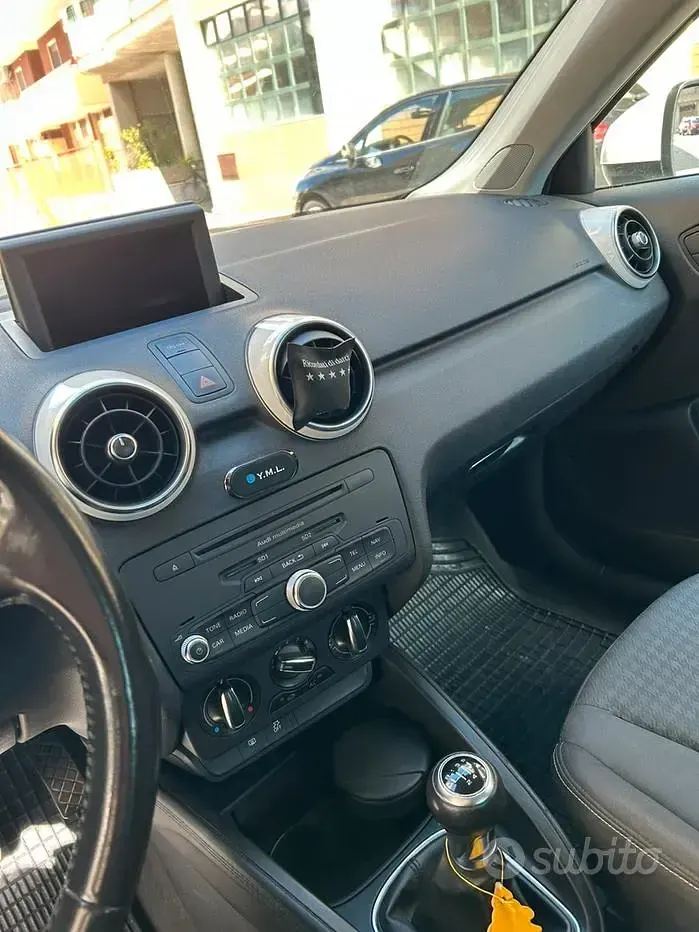 Usata Audi A1 S-Line 90 CV (66 kW) 2011 Bianco Utilitaria